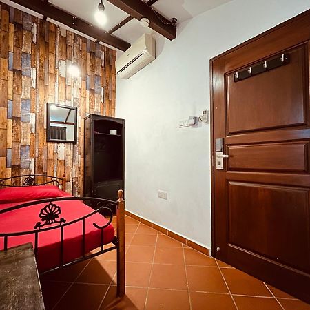 New Great Shanghai Female Hostel George Town Eksteriør billede