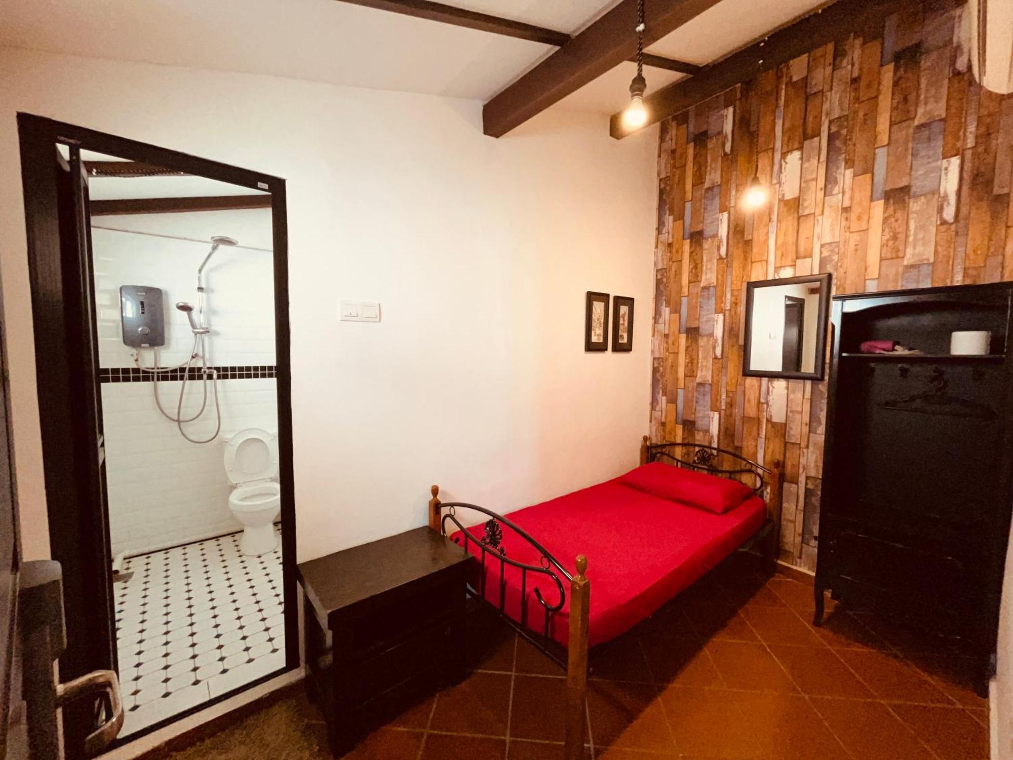 New Great Shanghai Female Hostel George Town Eksteriør billede