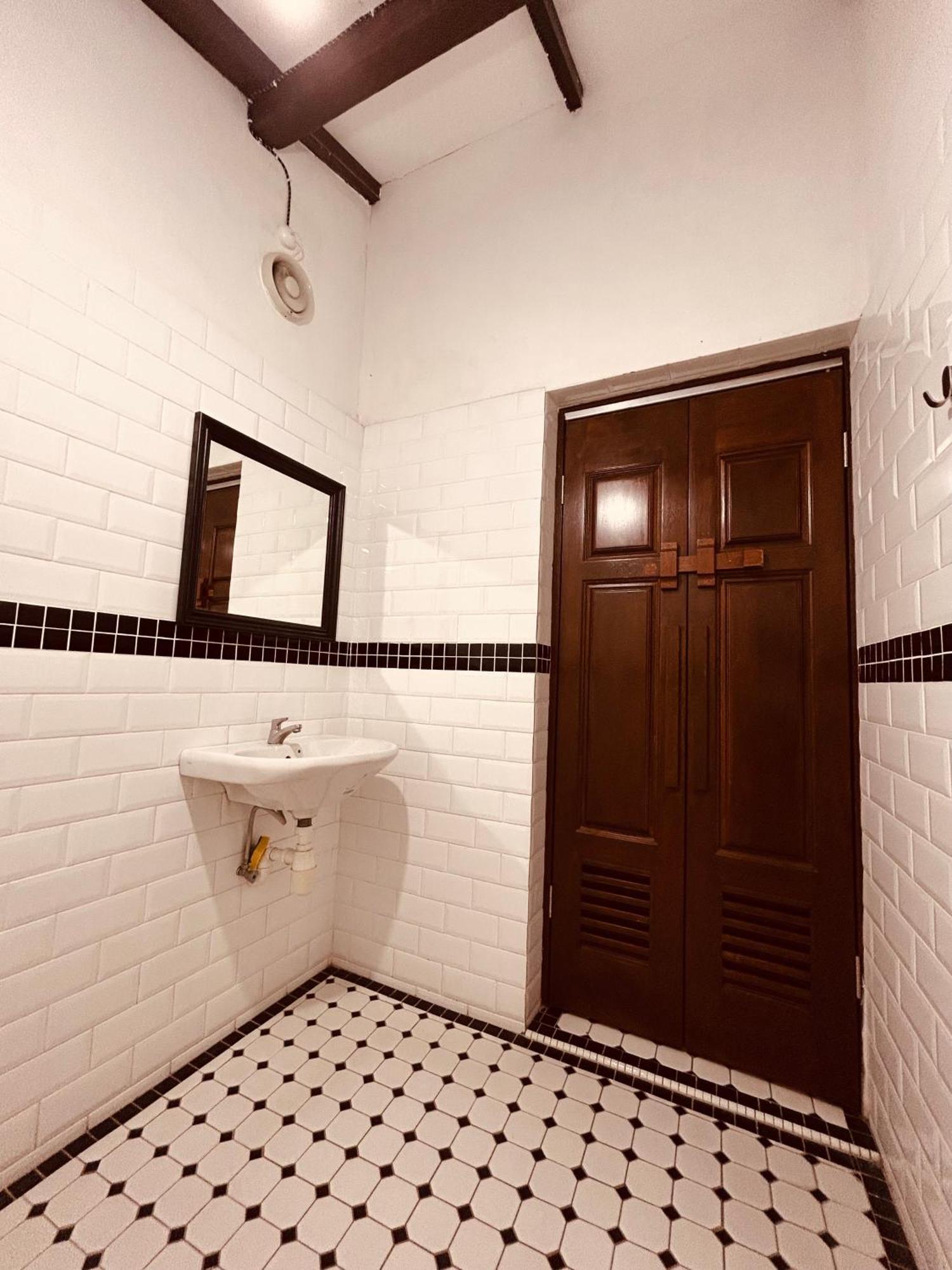 New Great Shanghai Female Hostel George Town Eksteriør billede